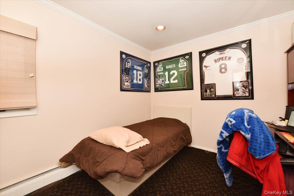 748 Sherwood Street, North Woodmere, NY 11581