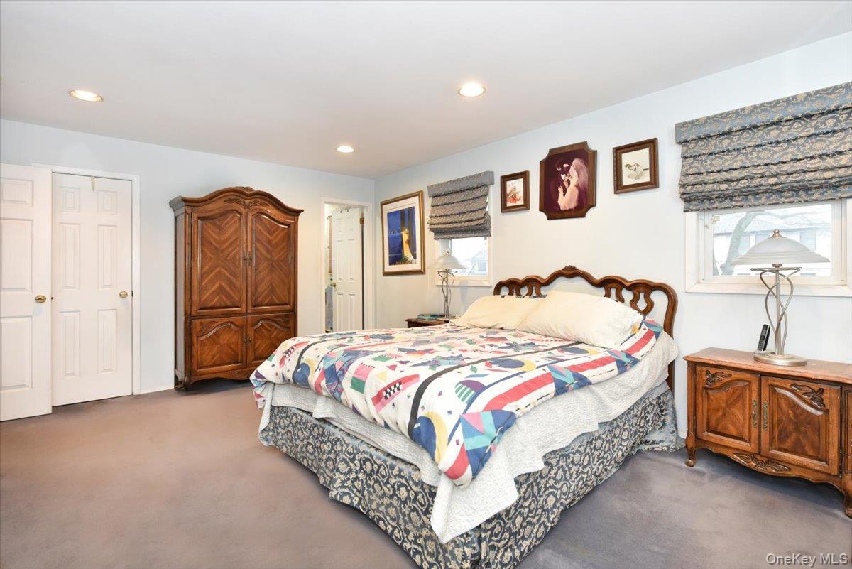 748 Sherwood Street, North Woodmere, NY 11581