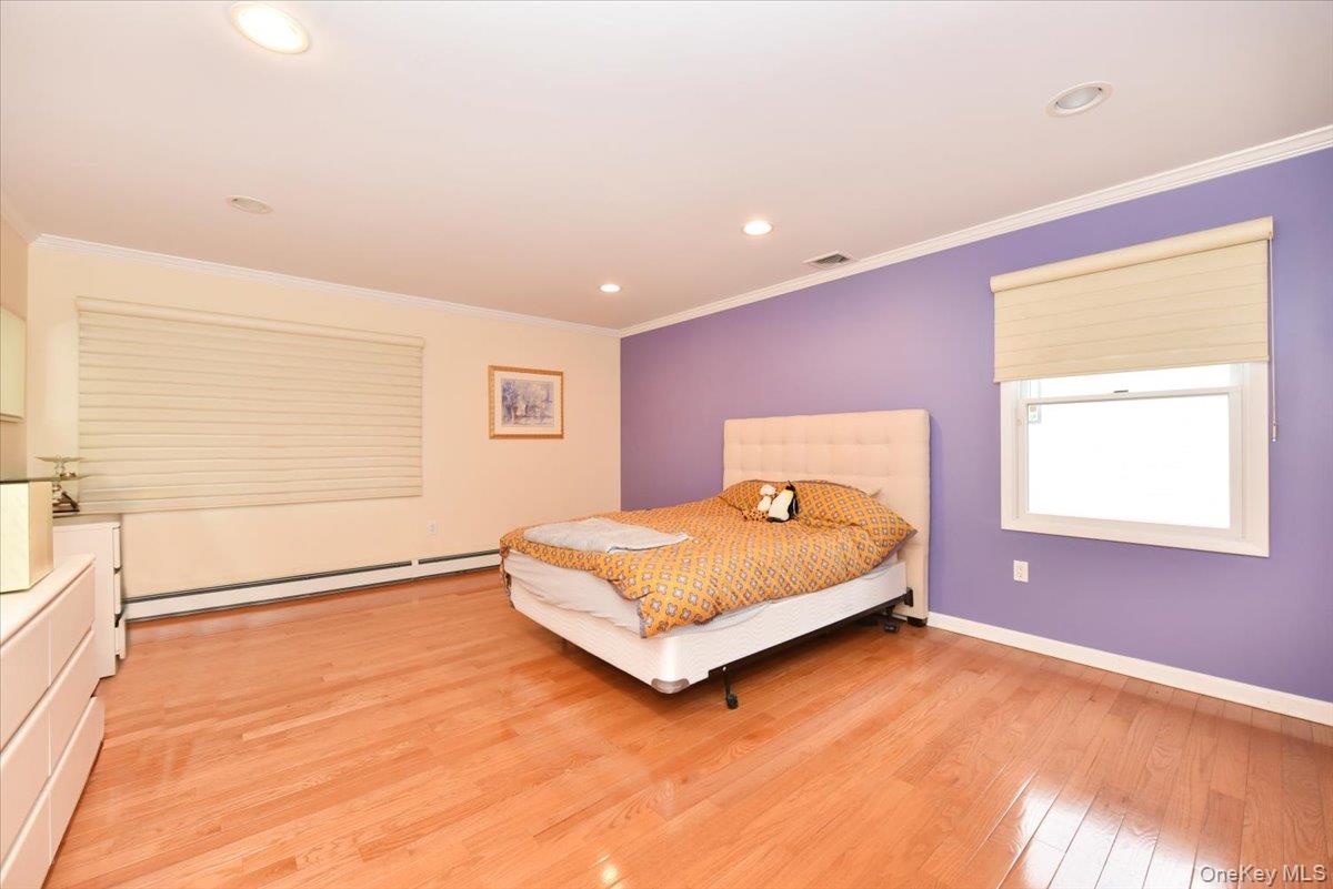 748 Sherwood Street, North Woodmere, NY 11581