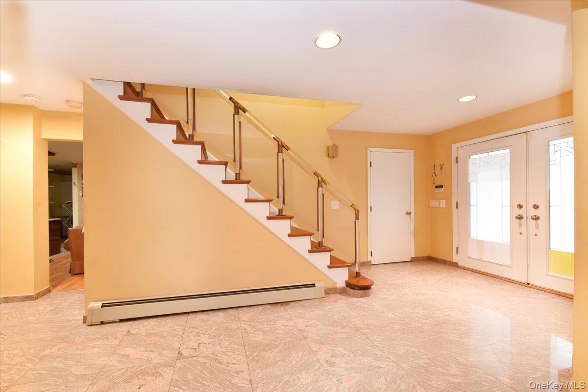 748 Sherwood Street, North Woodmere, NY 11581