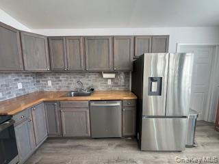 27 Crescent Circle, Rock Hill, NY 12775