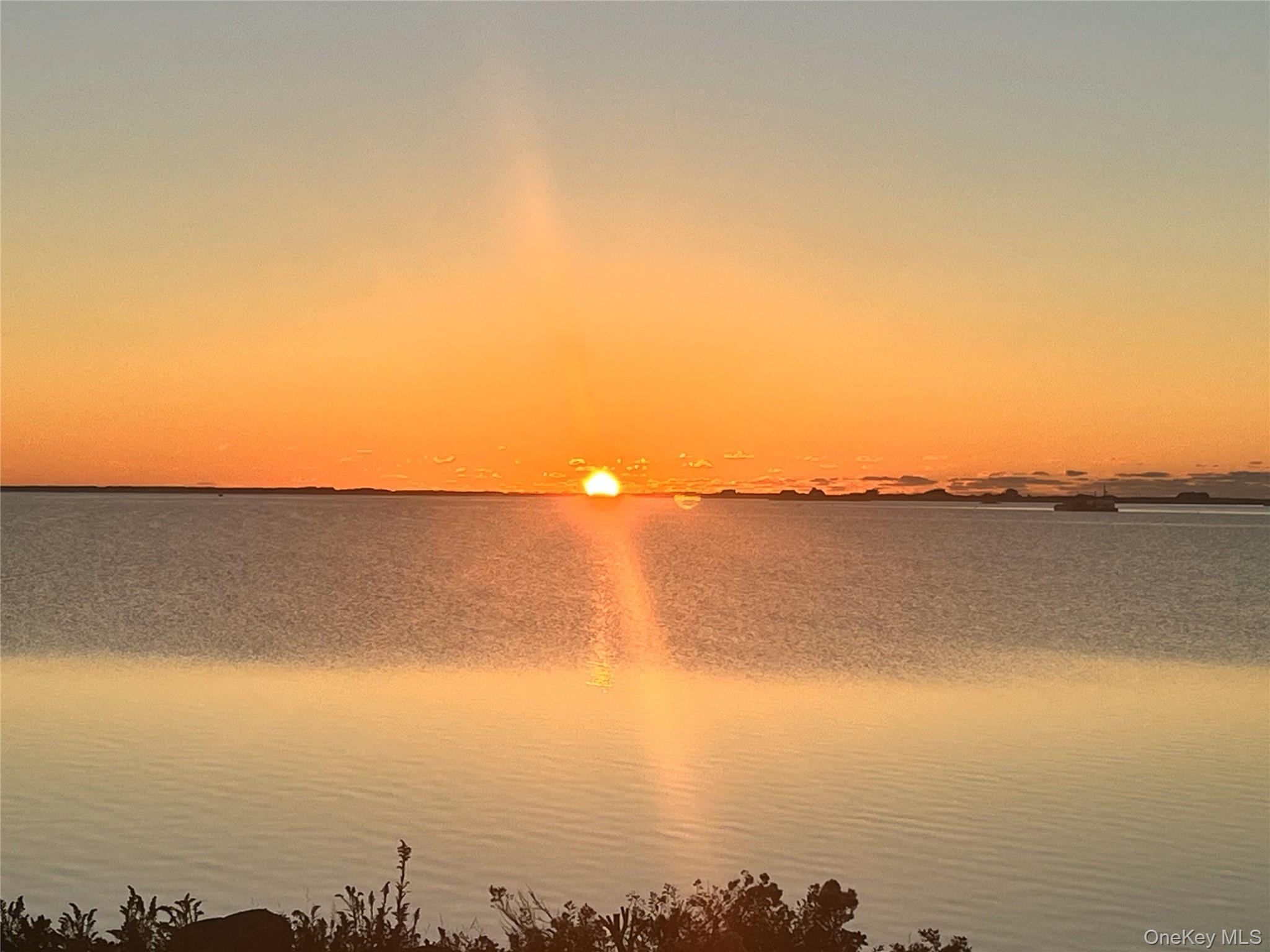 21 Bayside Avenue, East Quogue, NY 11942