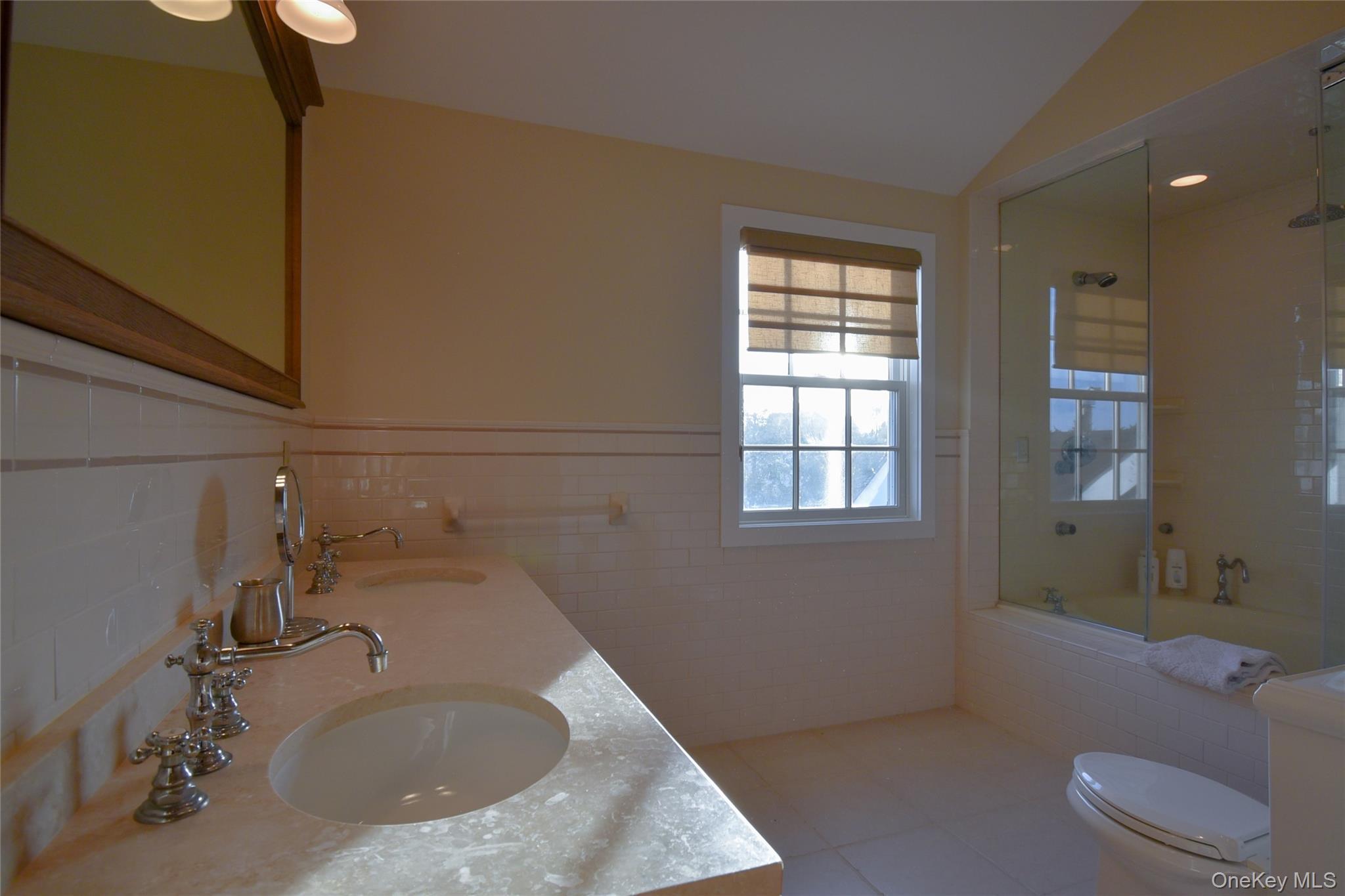 21 Bayside Avenue, East Quogue, NY 11942