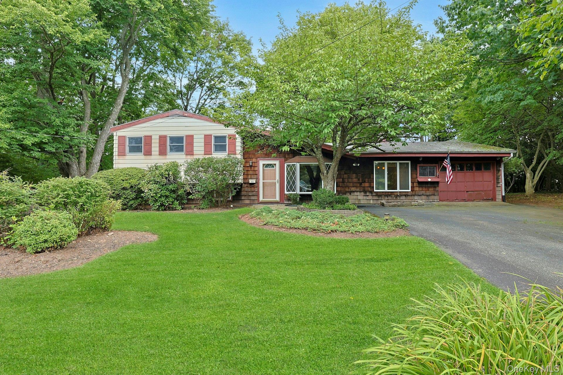 11 Birchwood Court, Blauvelt, NY 10913