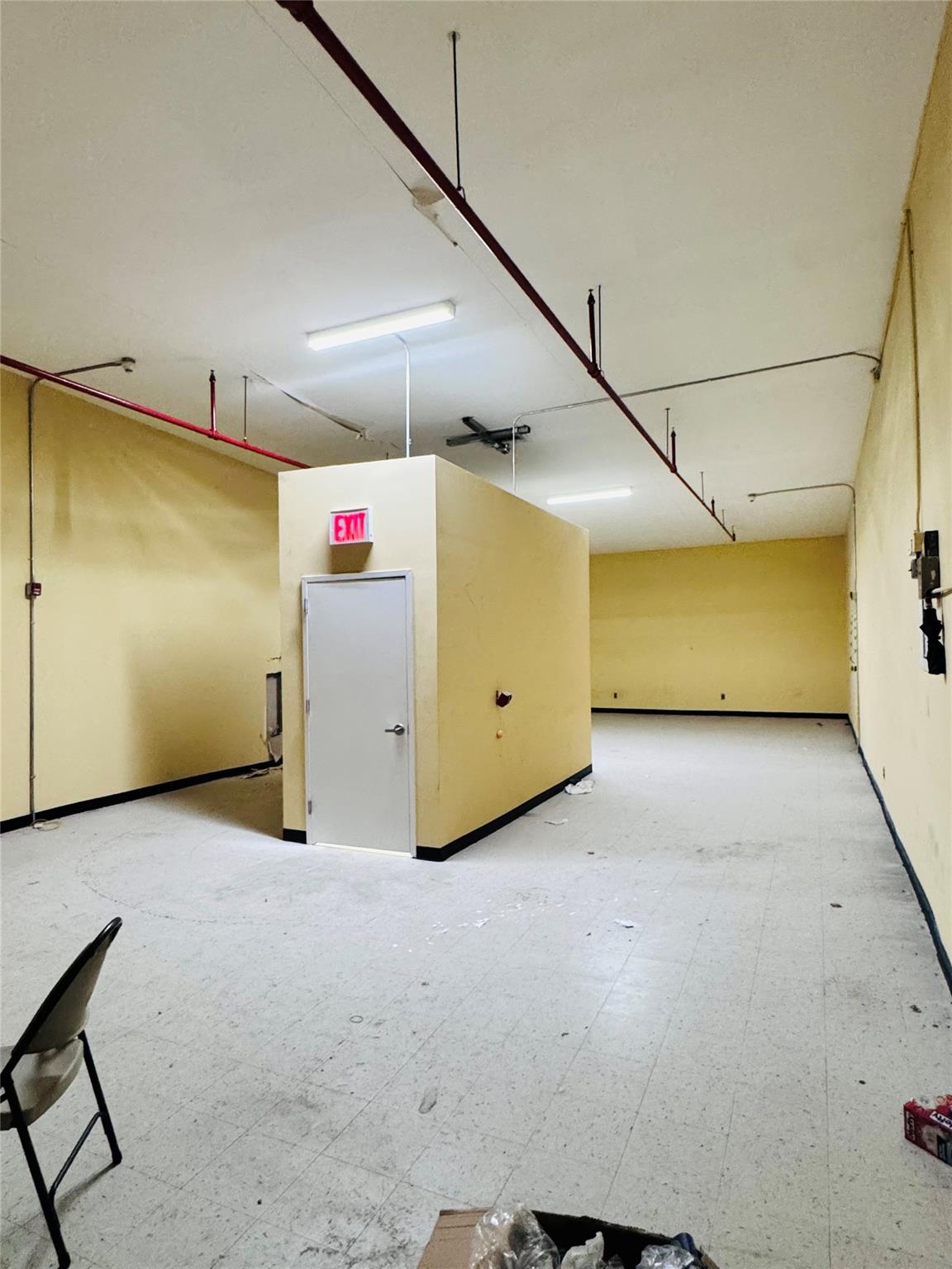 30-75 Steinway Street, Astoria, NY 11103