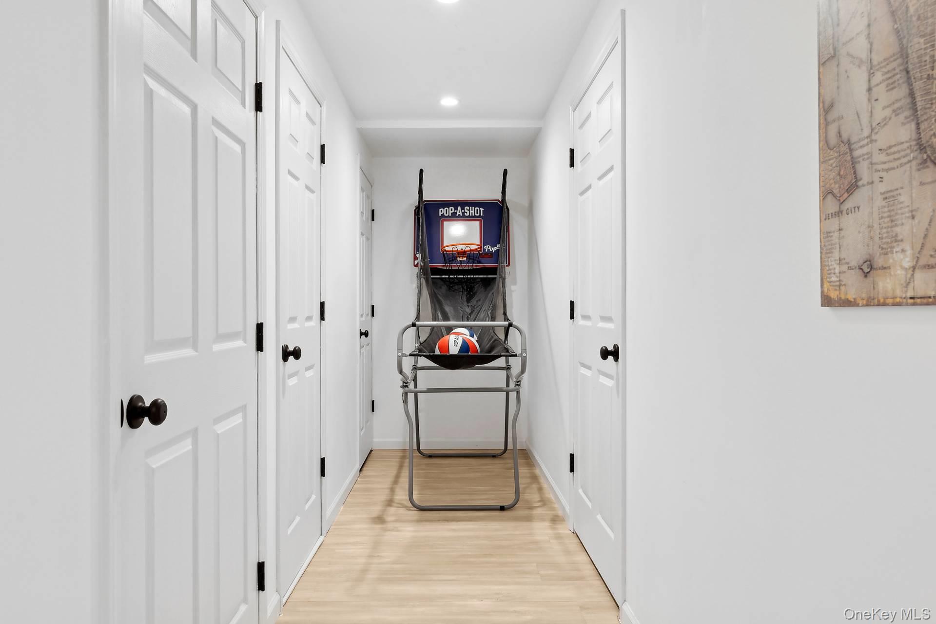 48 Whooping Hollow Road, East Hampton, NY 11937