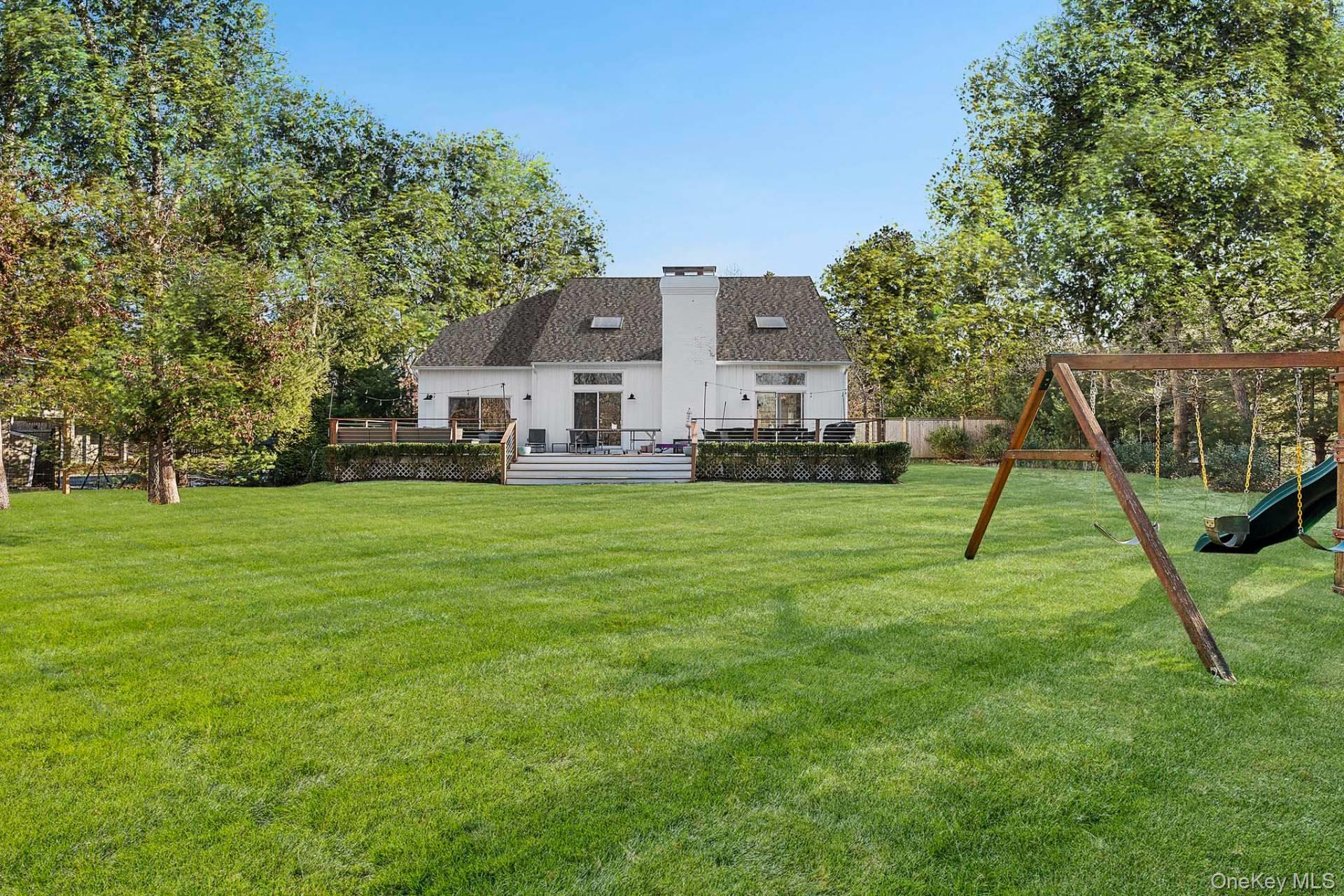 48 Whooping Hollow Road, East Hampton, NY 11937