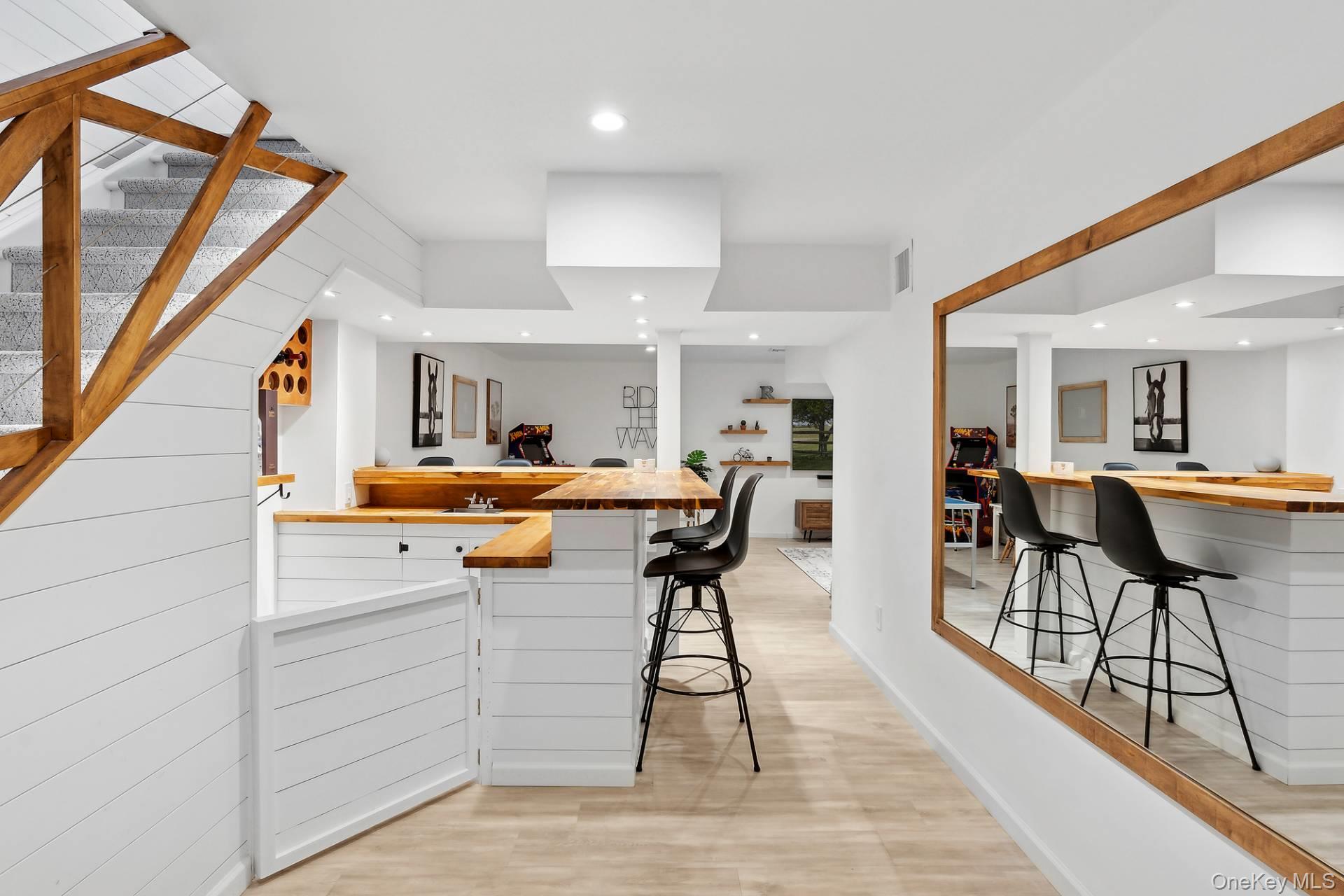 48 Whooping Hollow Road, East Hampton, NY 11937