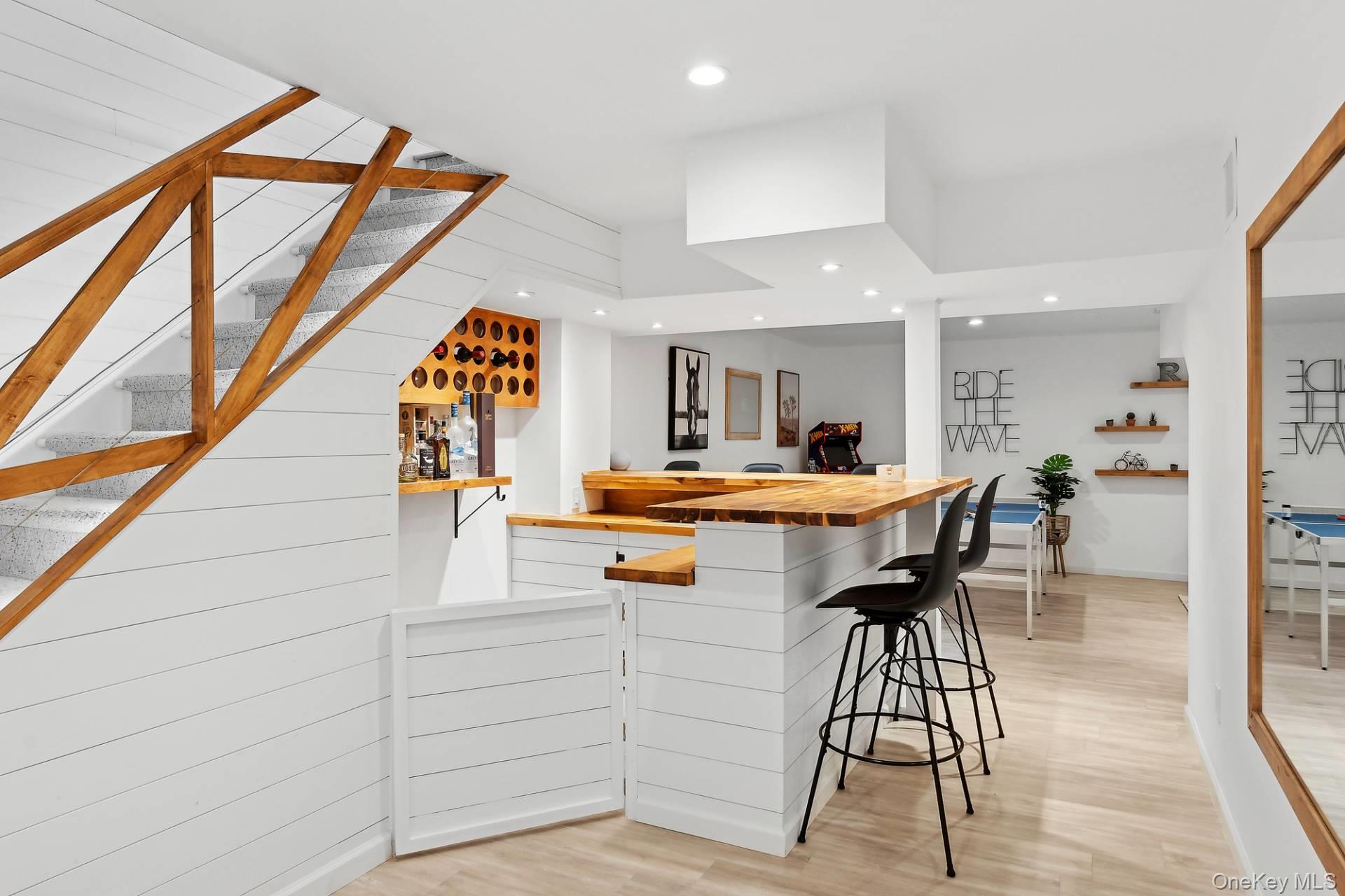 48 Whooping Hollow Road, East Hampton, NY 11937