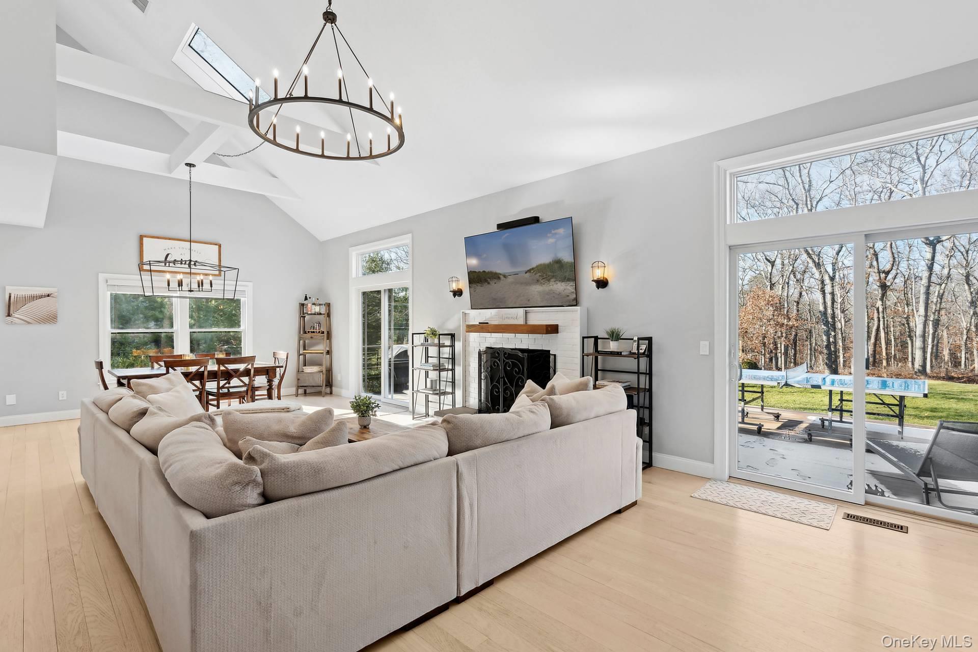 48 Whooping Hollow Road, East Hampton, NY 11937