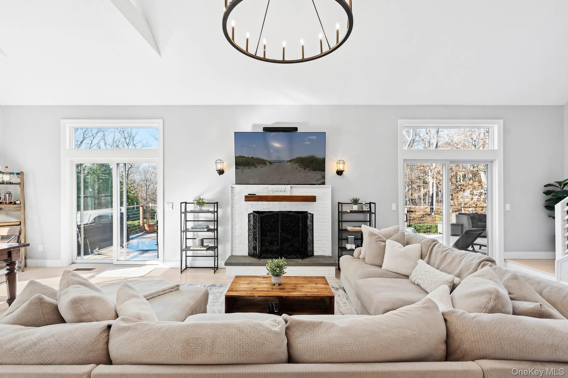 48 Whooping Hollow Road, East Hampton, NY 11937