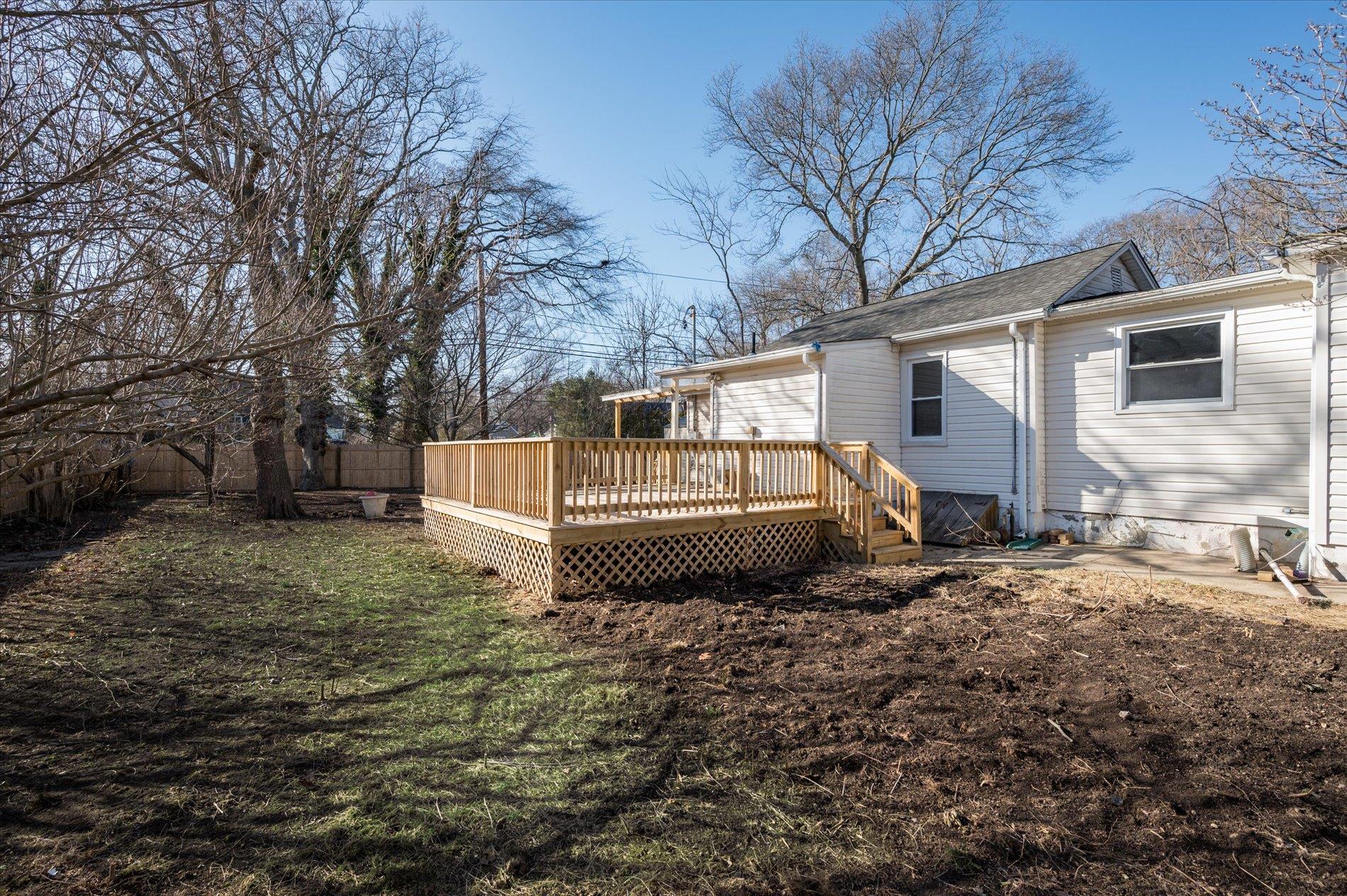 2 Beverly Avenue, Copiague, NY 11726