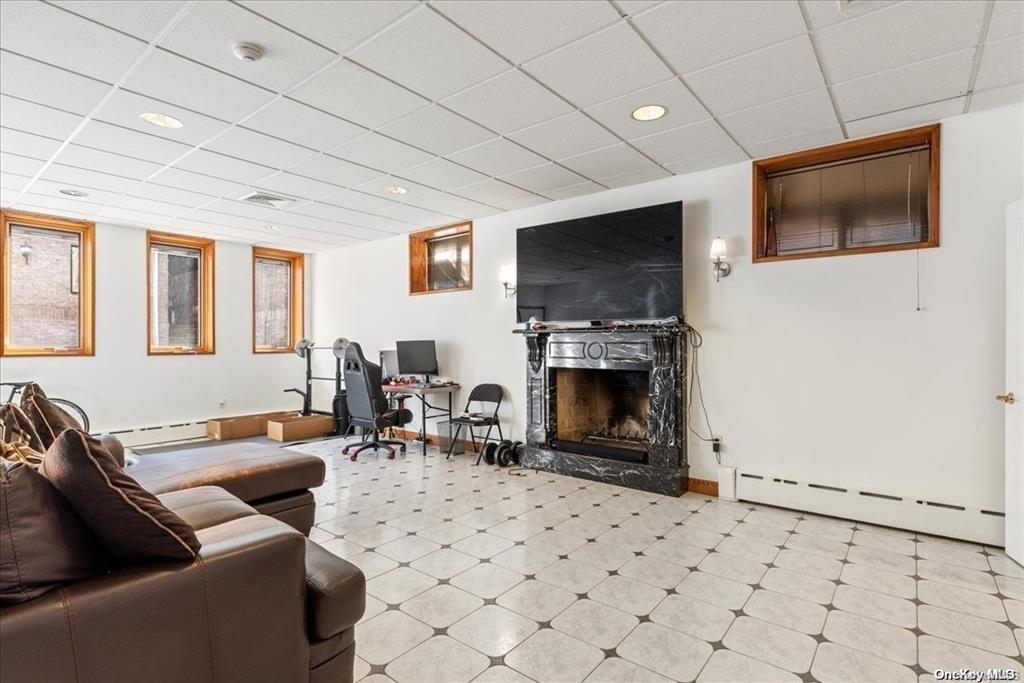 6 Summit Place, Malba, NY 11357