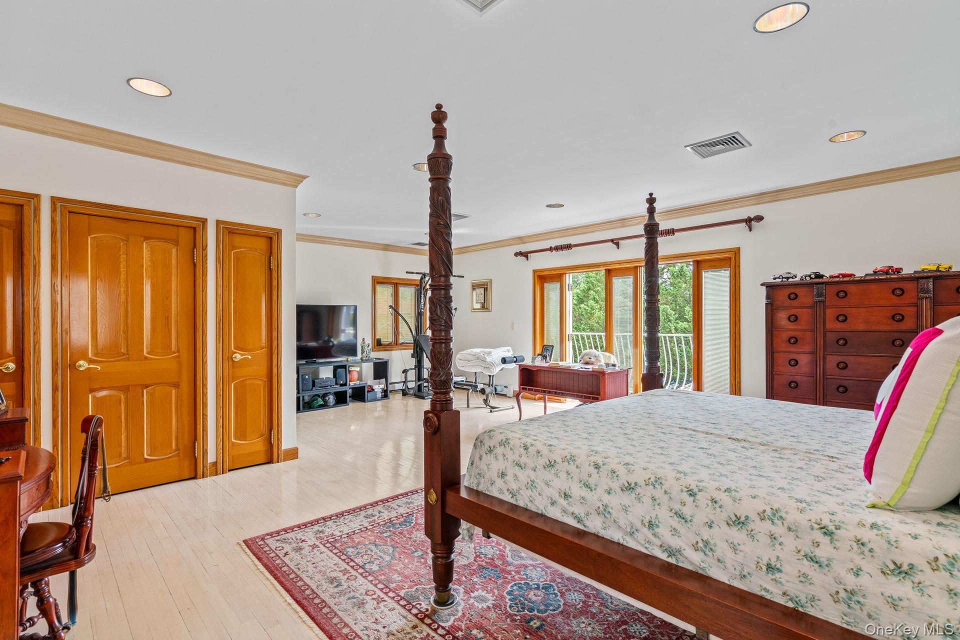 6 Summit Place, Malba, NY 11357