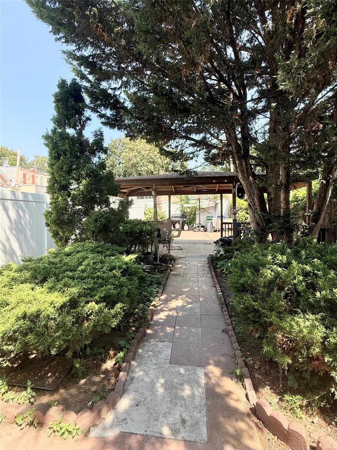 253 Etna Street, Brooklyn, NY 11208