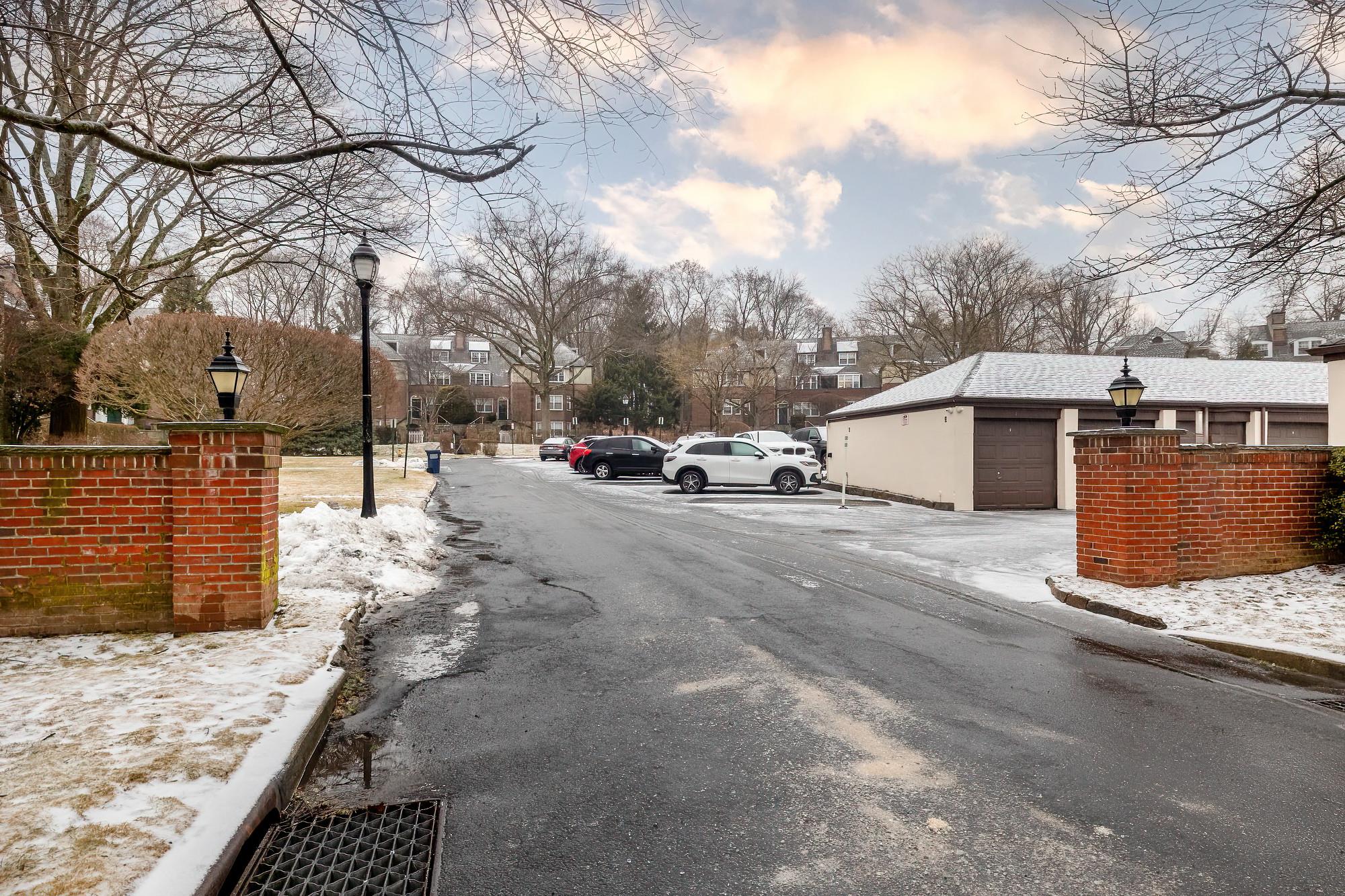 7 Sentry Place # SR, Scarsdale, NY 10583