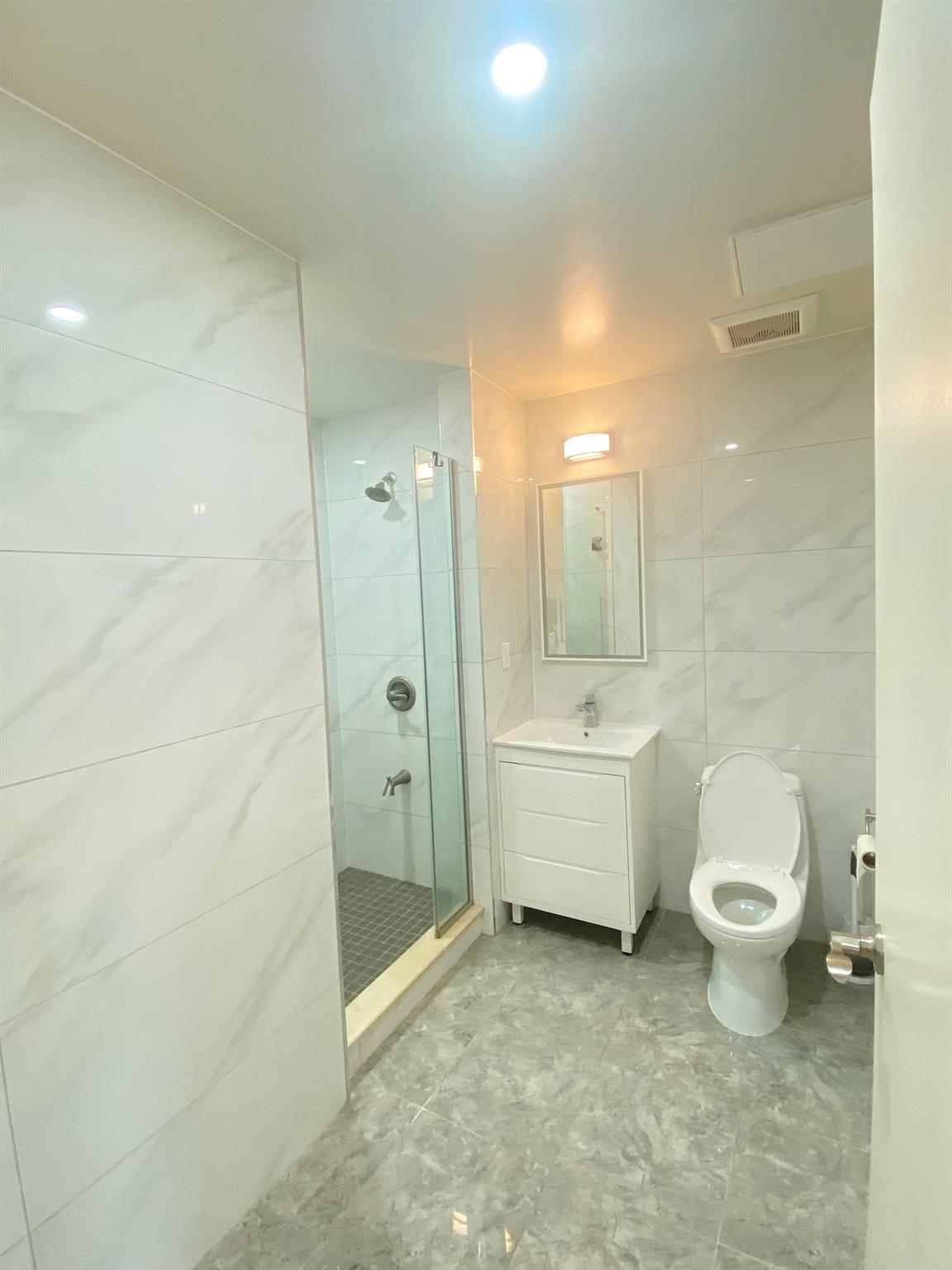 42-22 Crescent Street # 8C, Long Island City, NY 11101