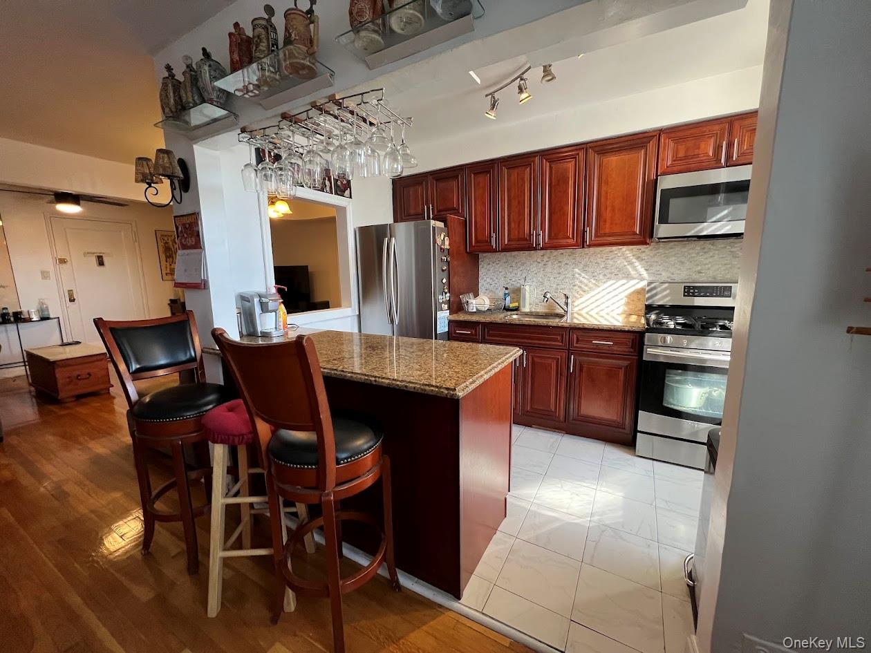 1425 Thieriot Avenue # 5L, Bronx, NY 10460