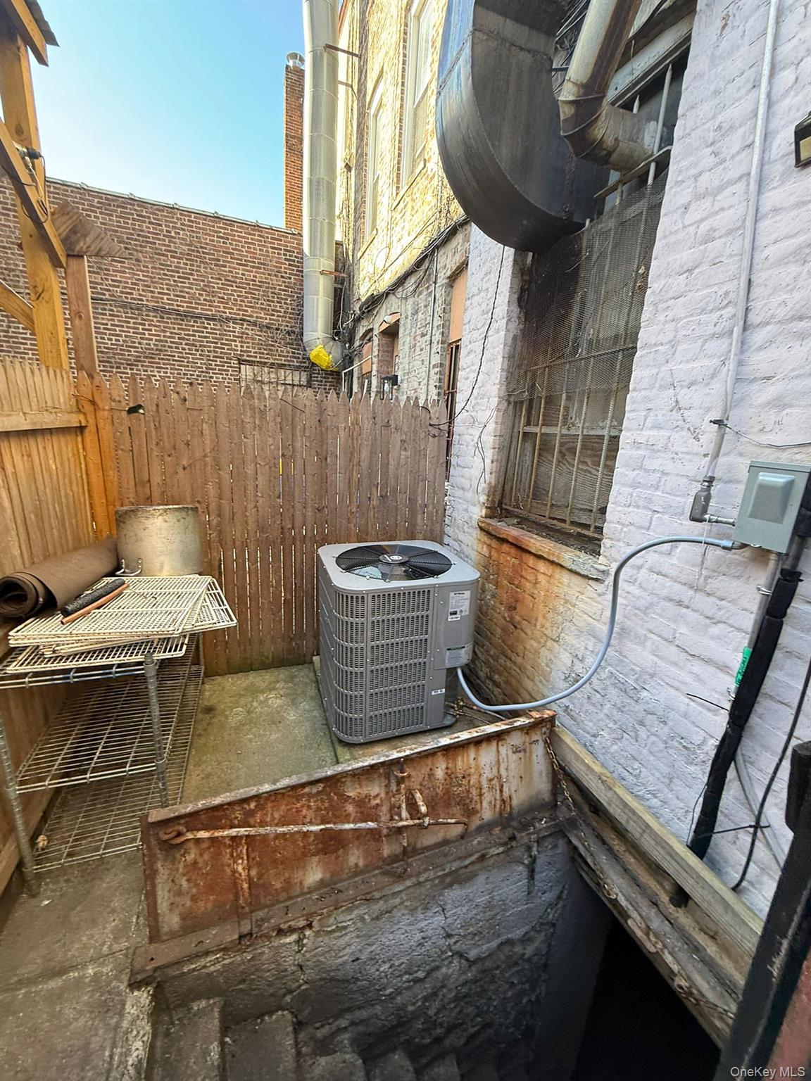 95-08 Jamaica Avenue, Woodhaven, NY 11421