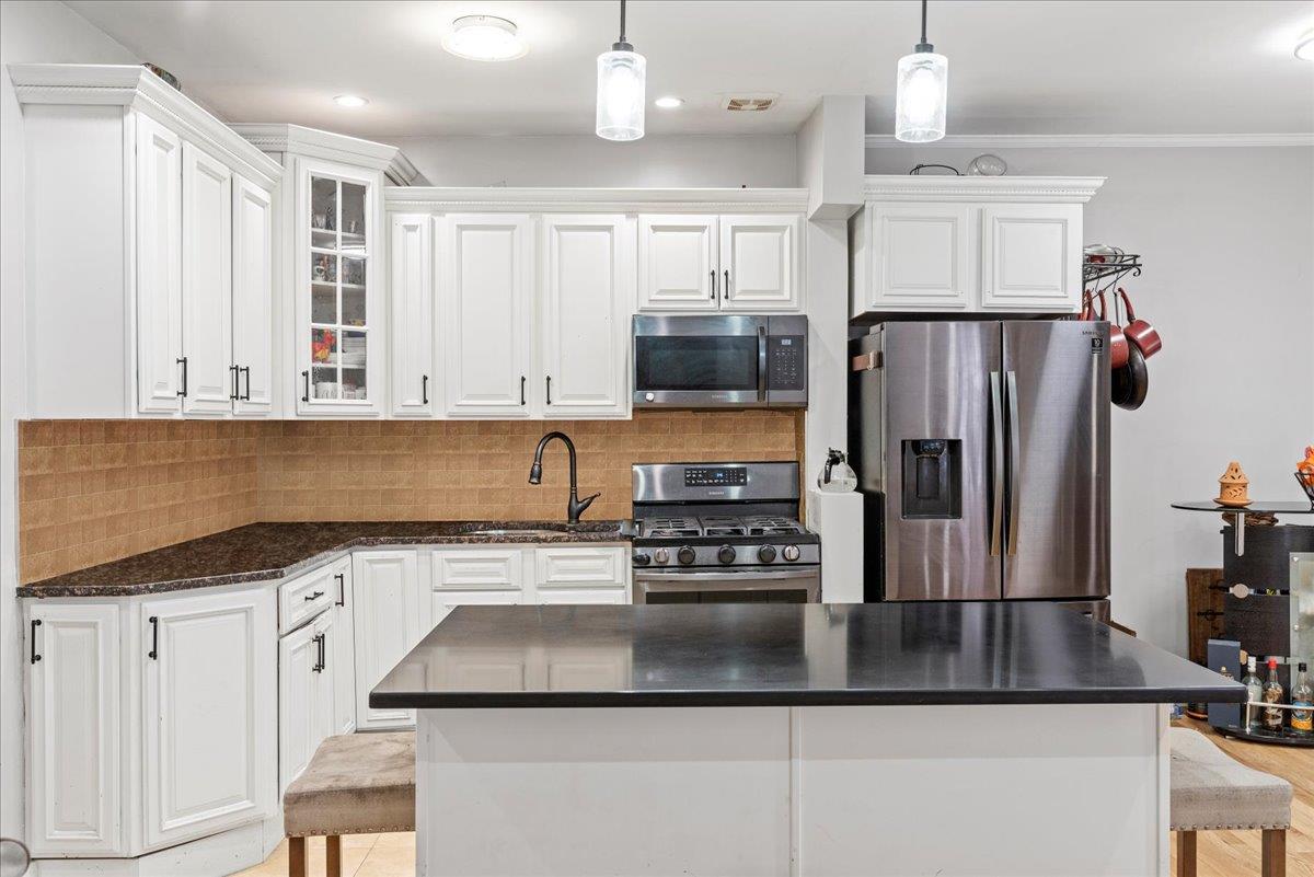 335 E 59th Street, Brooklyn, NY 11203