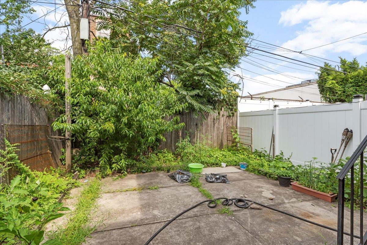 335 E 59th Street, Brooklyn, NY 11203