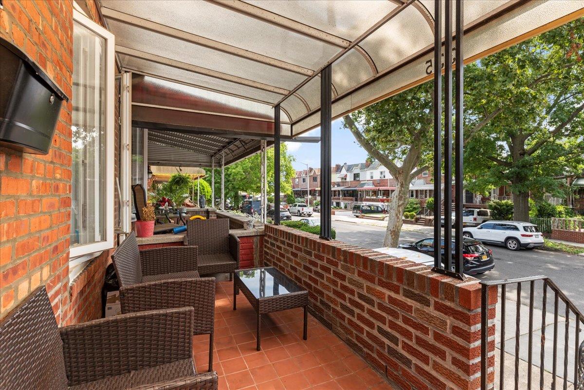 335 E 59th Street, Brooklyn, NY 11203