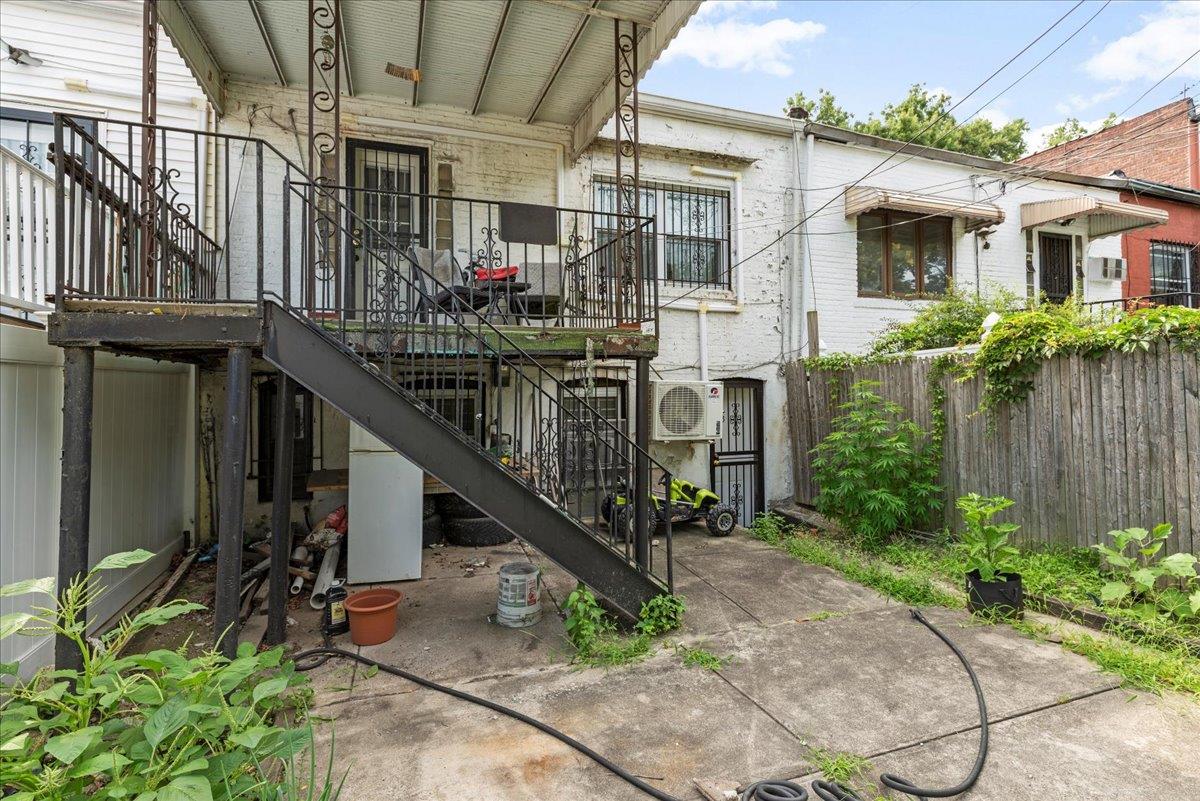 335 E 59th Street, Brooklyn, NY 11203