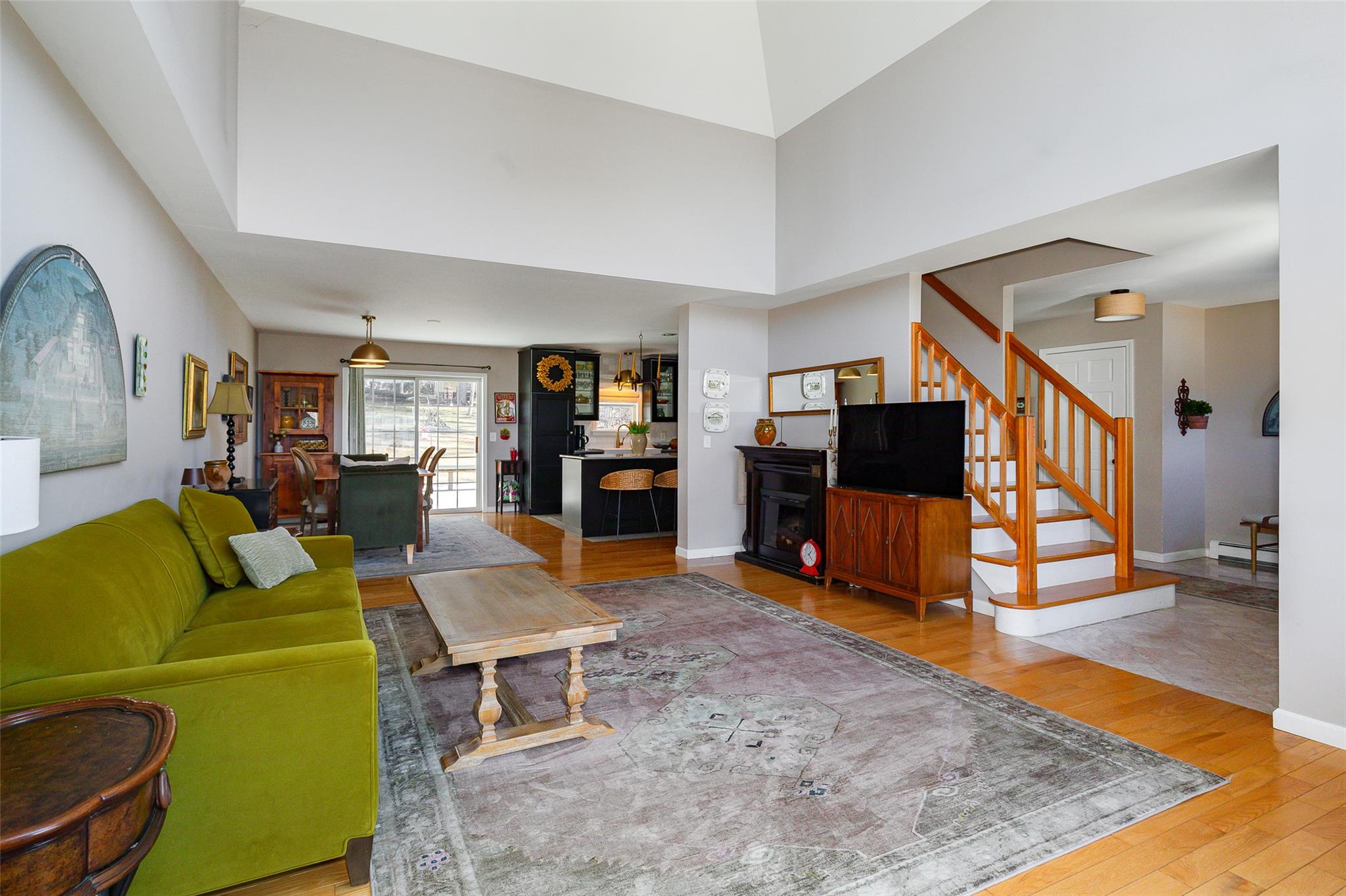 30 Edgewood Drive, Rhinebeck, NY 12572