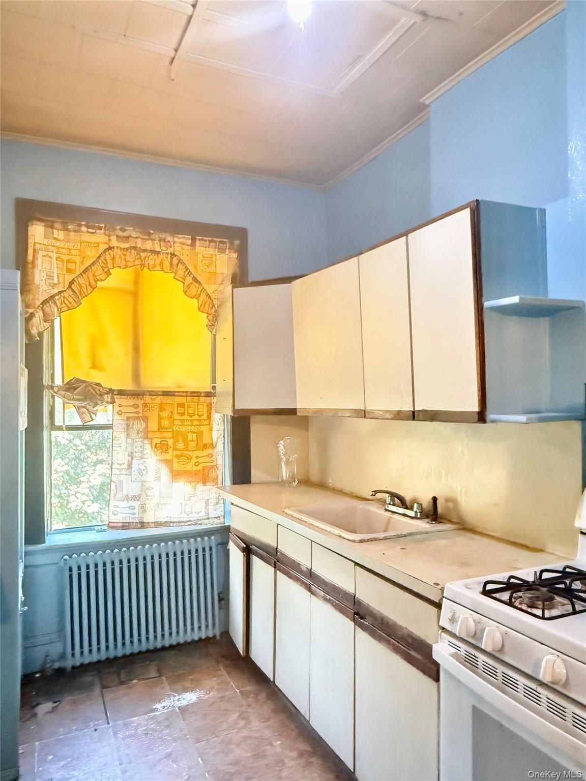 86-09 Jamaica Ave, Woodhaven, NY 11421