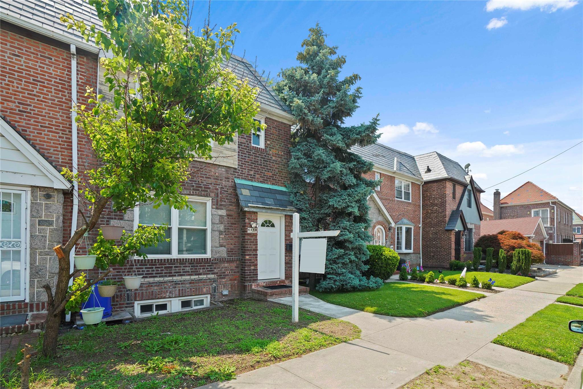 64-18 84 Place, Middle Village, NY 11379