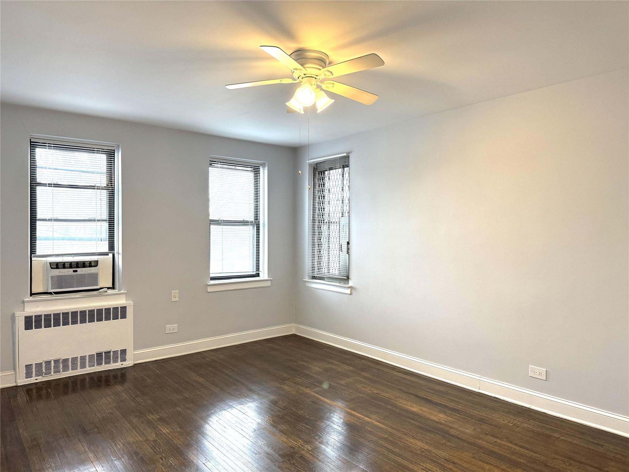 143-50 Hoover Ave # 204, Briarwood, NY 11435