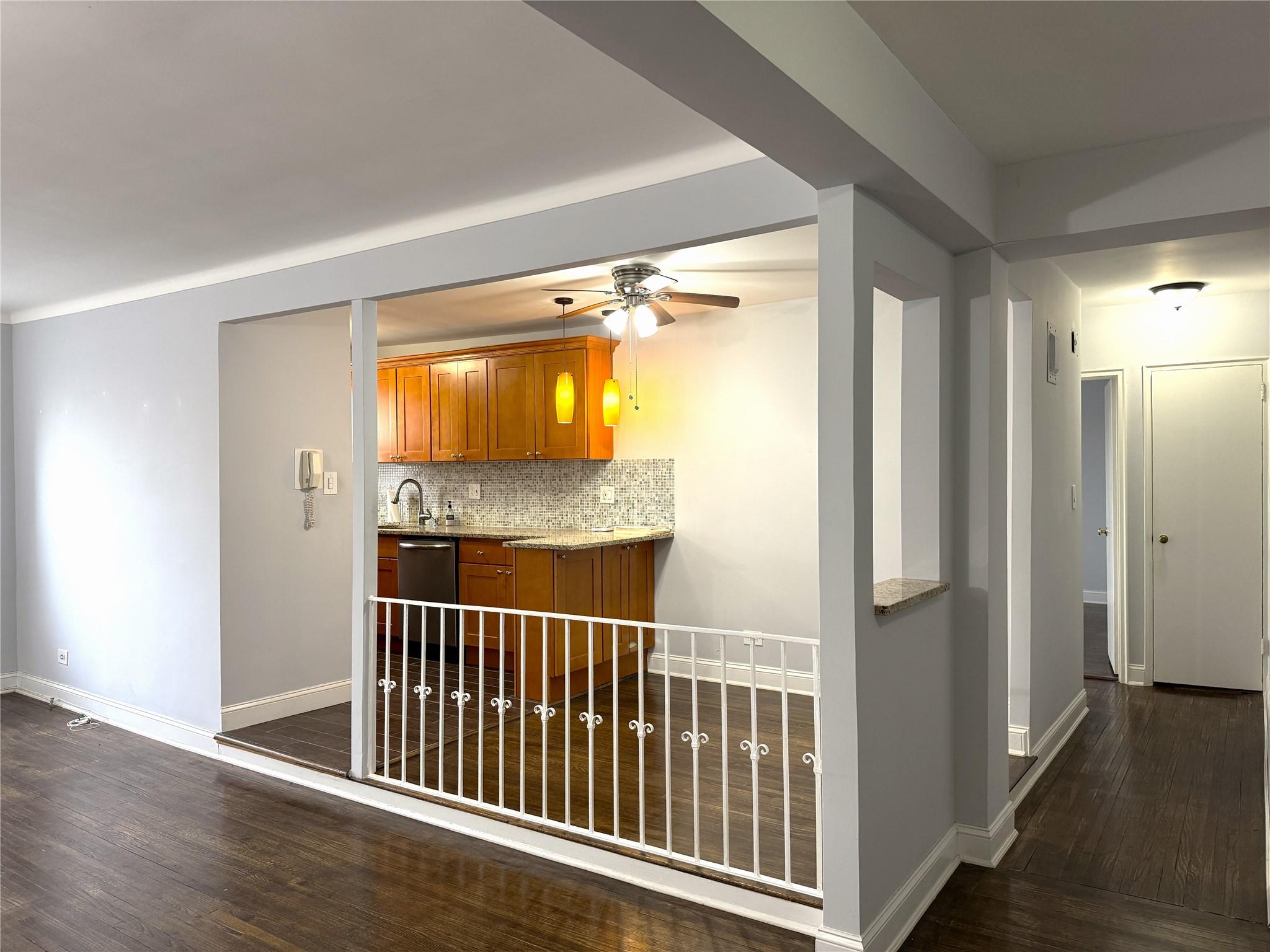 143-50 Hoover Ave # 204, Briarwood, NY 11435