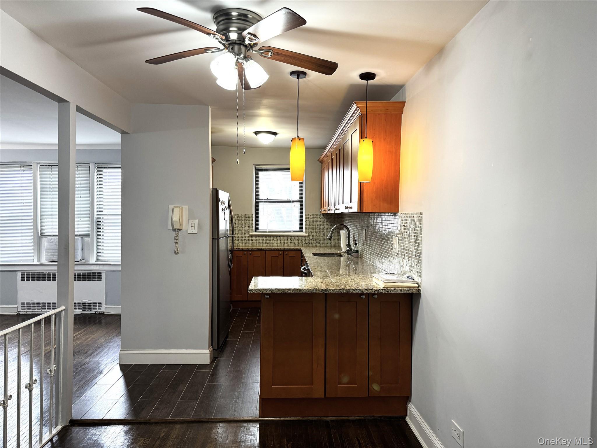 143-50 Hoover Ave # 204, Briarwood, NY 11435