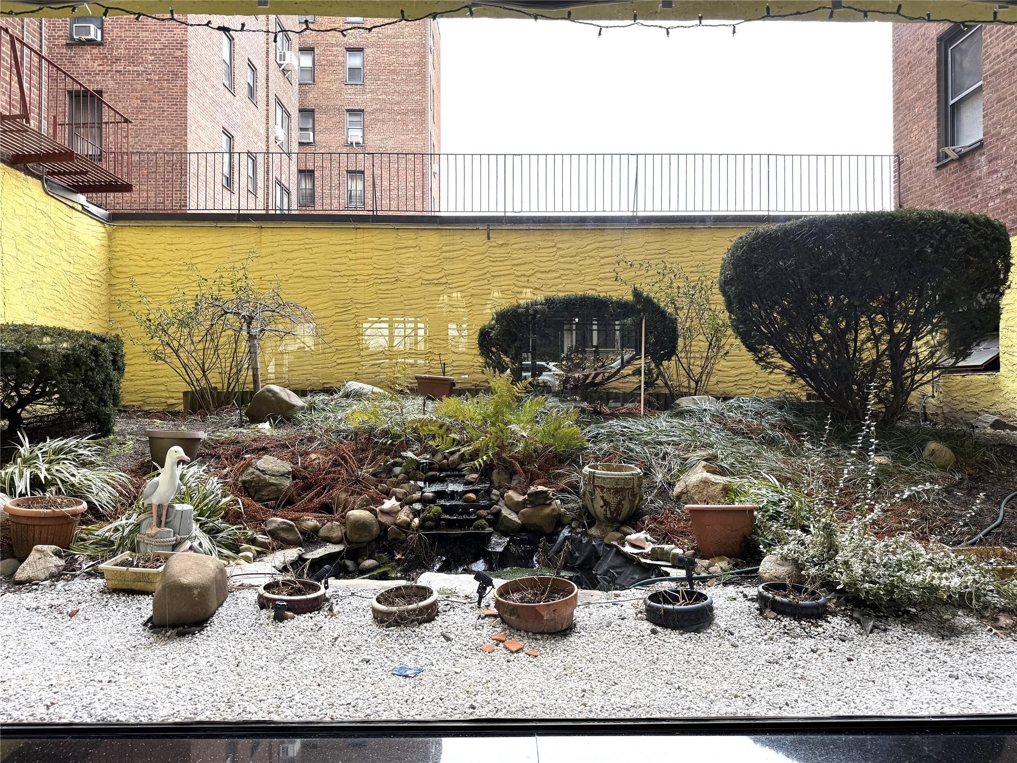 143-50 Hoover Ave # 204, Briarwood, NY 11435