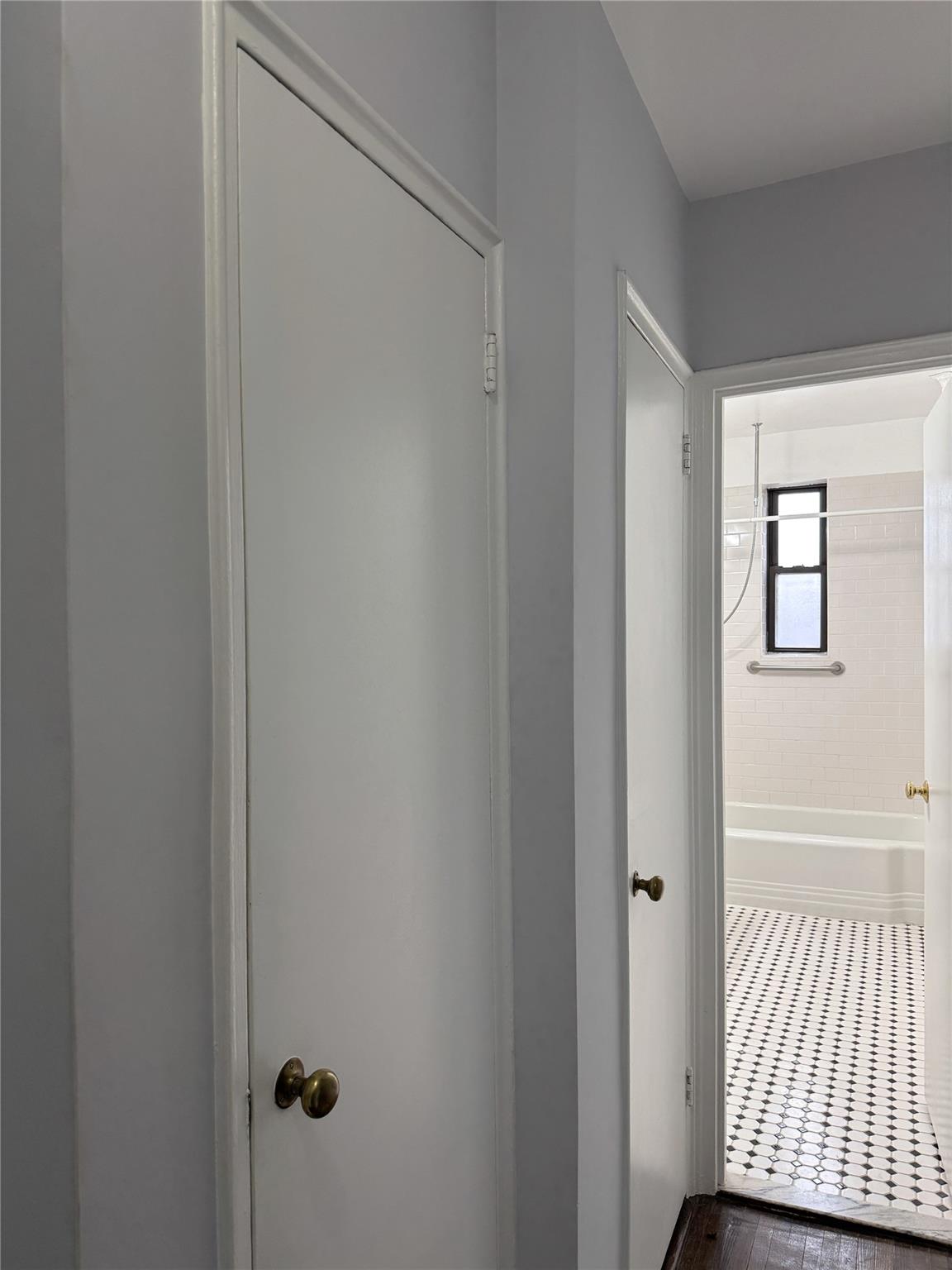 143-50 Hoover Ave # 204, Briarwood, NY 11435