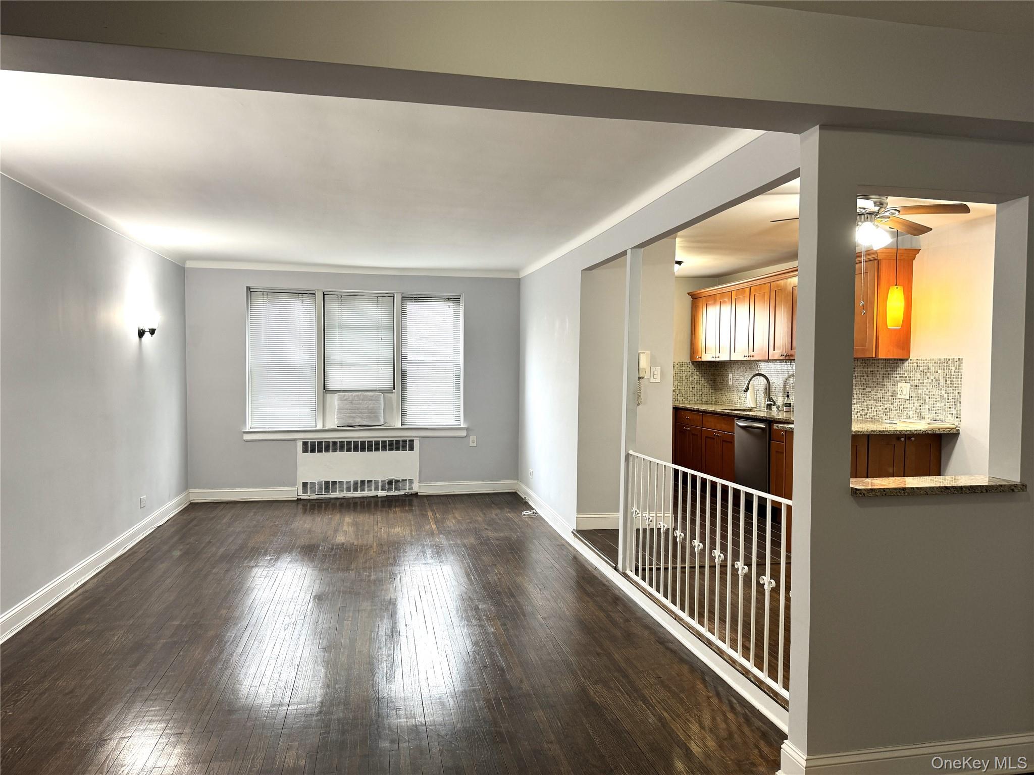 143-50 Hoover Ave # 204, Briarwood, NY 11435