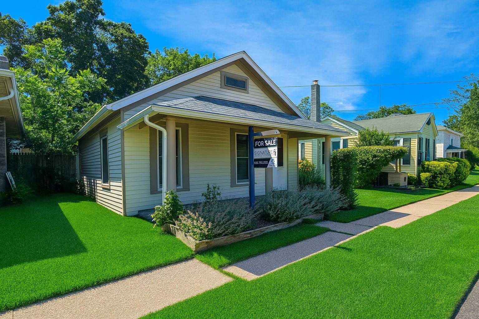 280 Champlin Place, Greenport, NY 11944