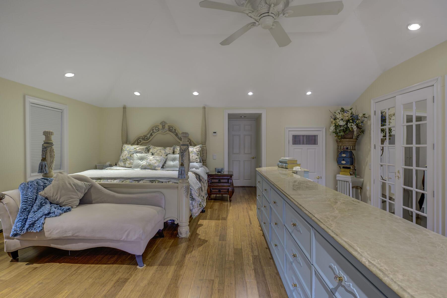 121 Laurel Lane, Laurel Hollow, NY 11791