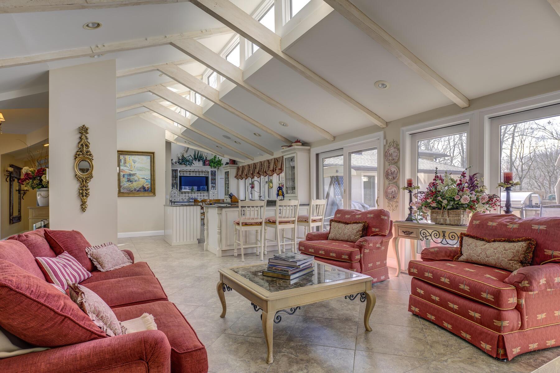 121 Laurel Lane, Laurel Hollow, NY 11791