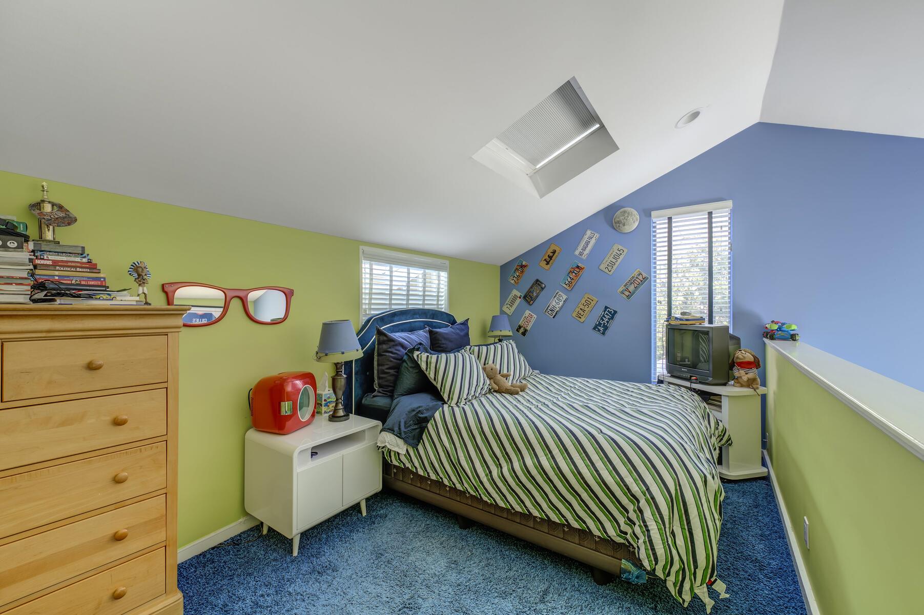 121 Laurel Lane, Laurel Hollow, NY 11791