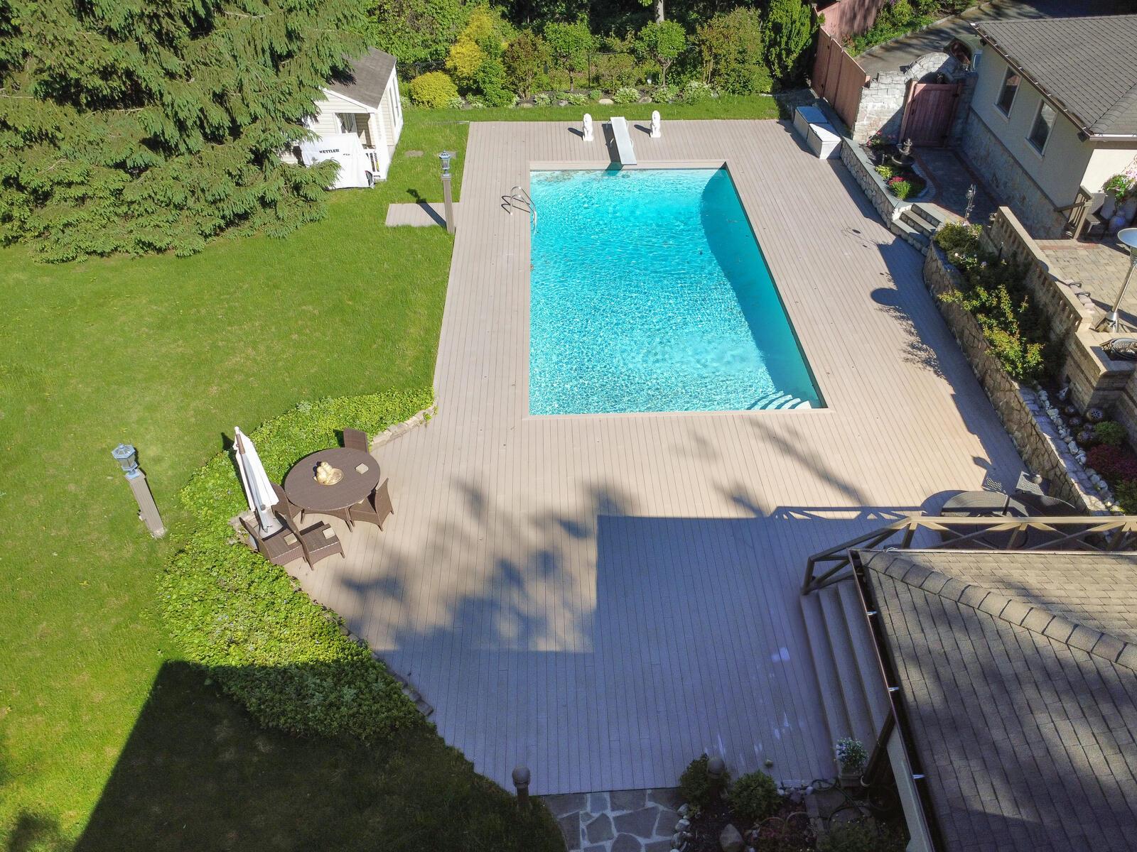 121 Laurel Lane, Laurel Hollow, NY 11791