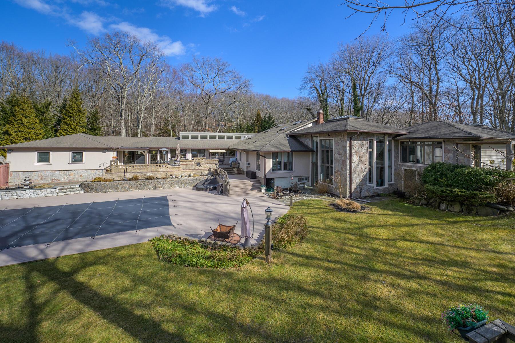 121 Laurel Lane, Laurel Hollow, NY 11791