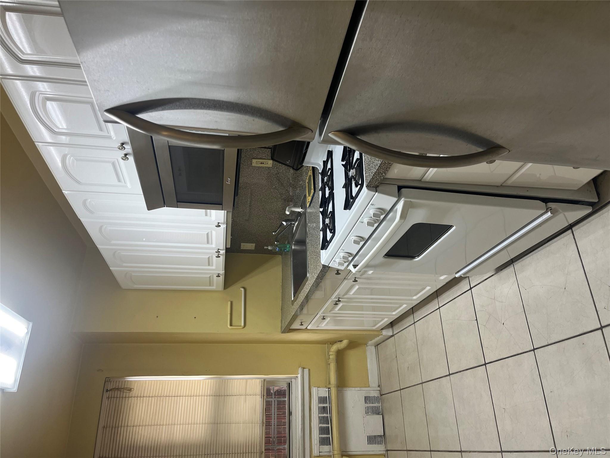 66-33 Yellowstone Boulevard # 4G, Forest Hills, NY 11375