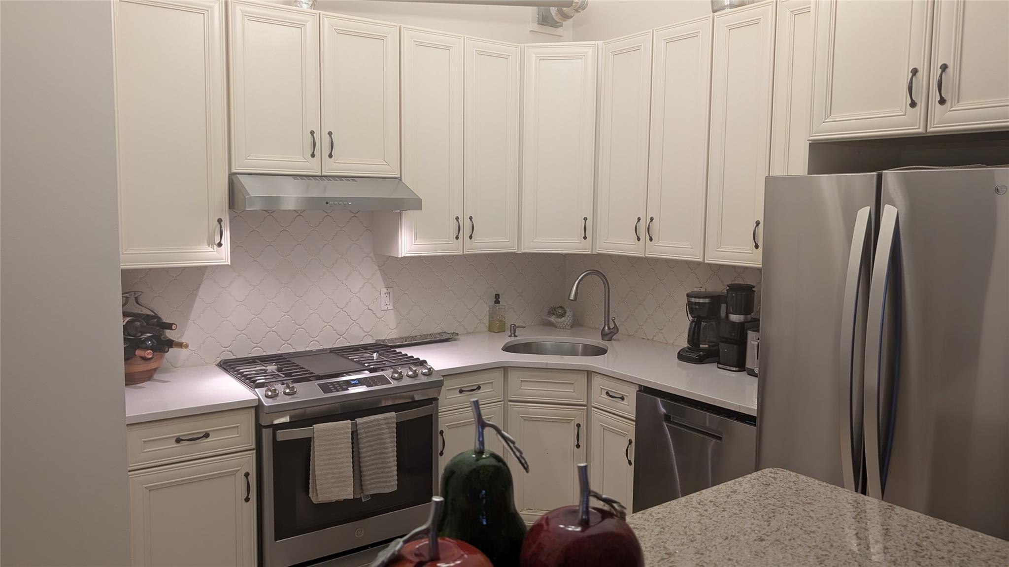 38-37 213, Bayside, NY 11361