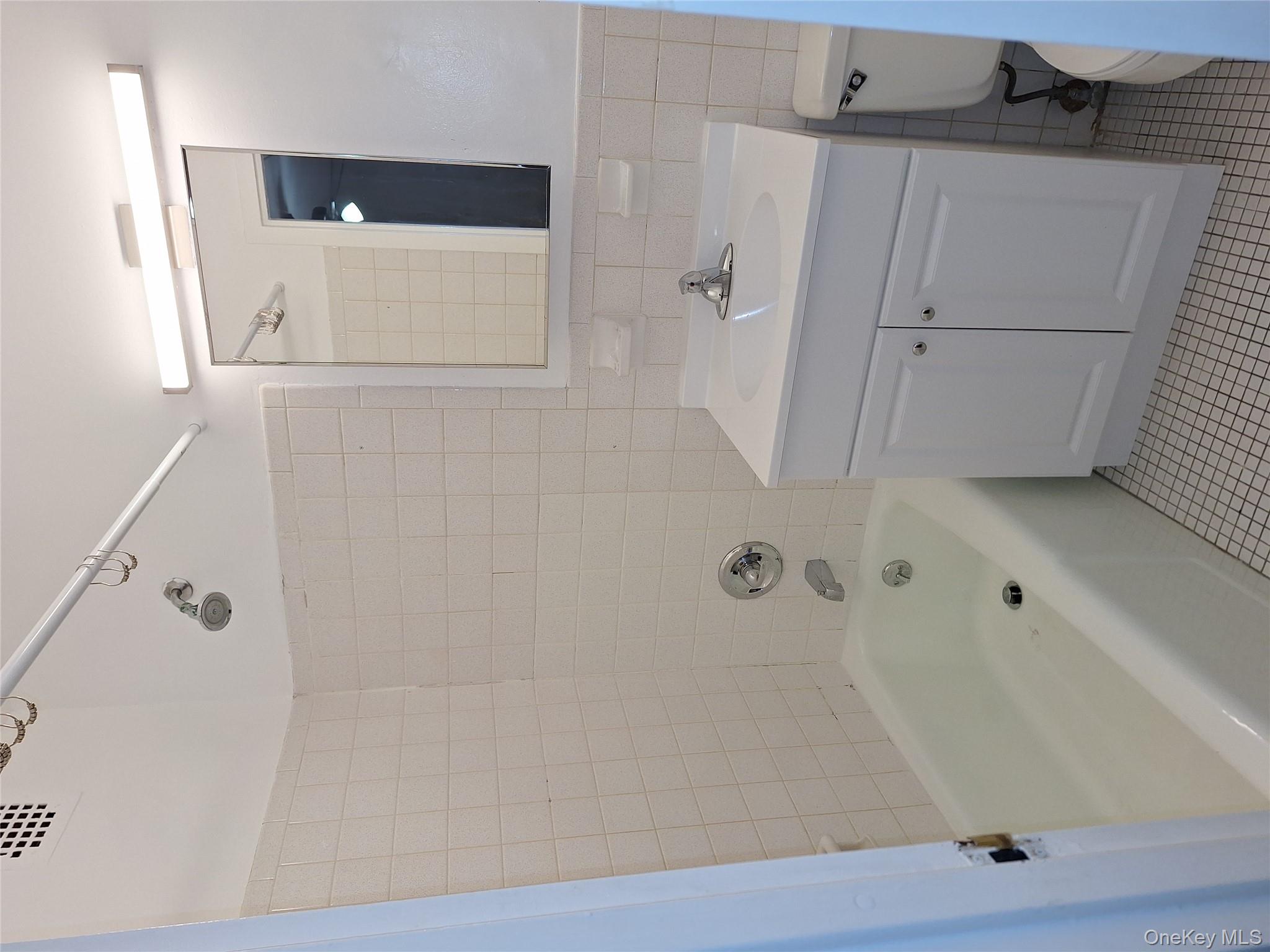 2035 Central Park Ave # 1S, Yonkers, NY 10710