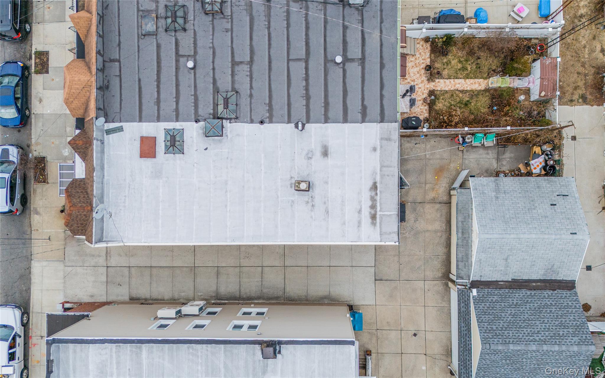 78-24 68th Road, Middle Village, NY 11379