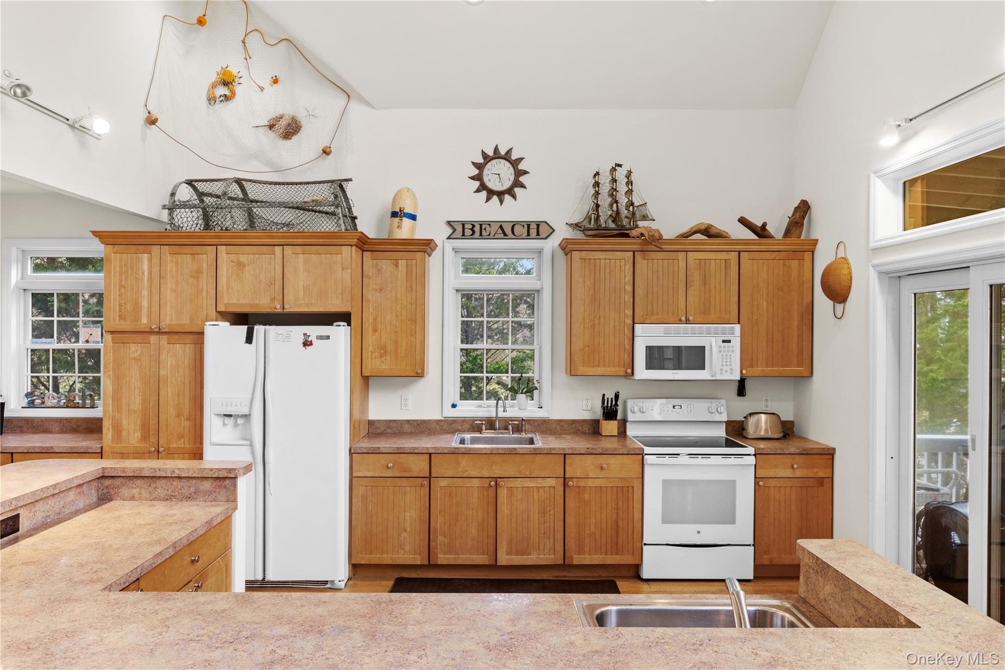 798 Sound Shore Road, Jamesport, NY 11947