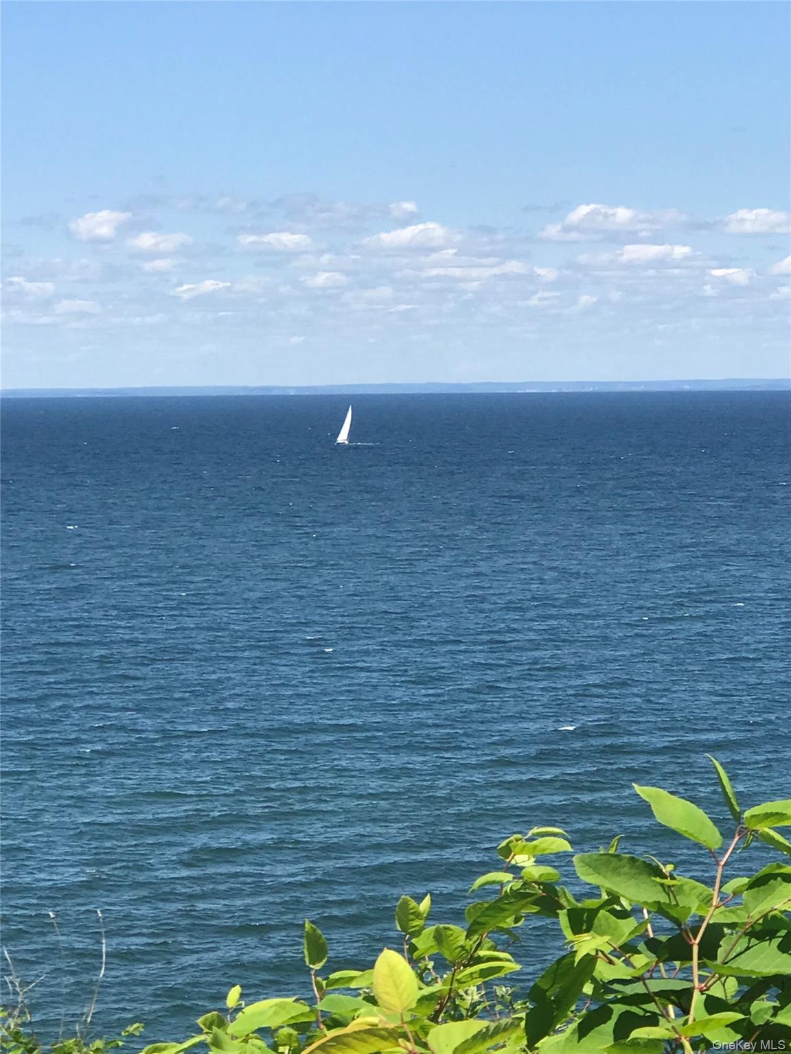 798 Sound Shore Road, Jamesport, NY 11947