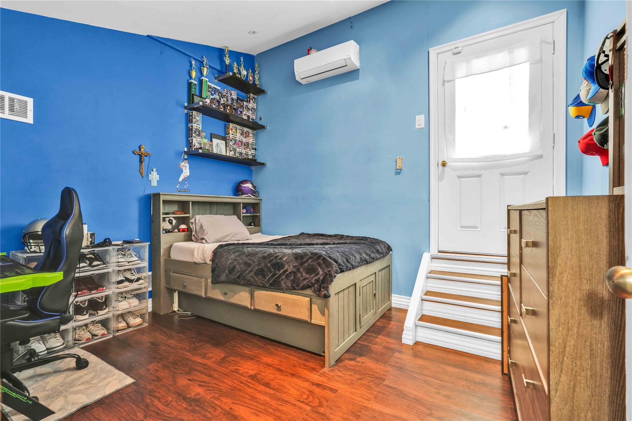 192 Beach 74th Street, Arverne, NY 11692