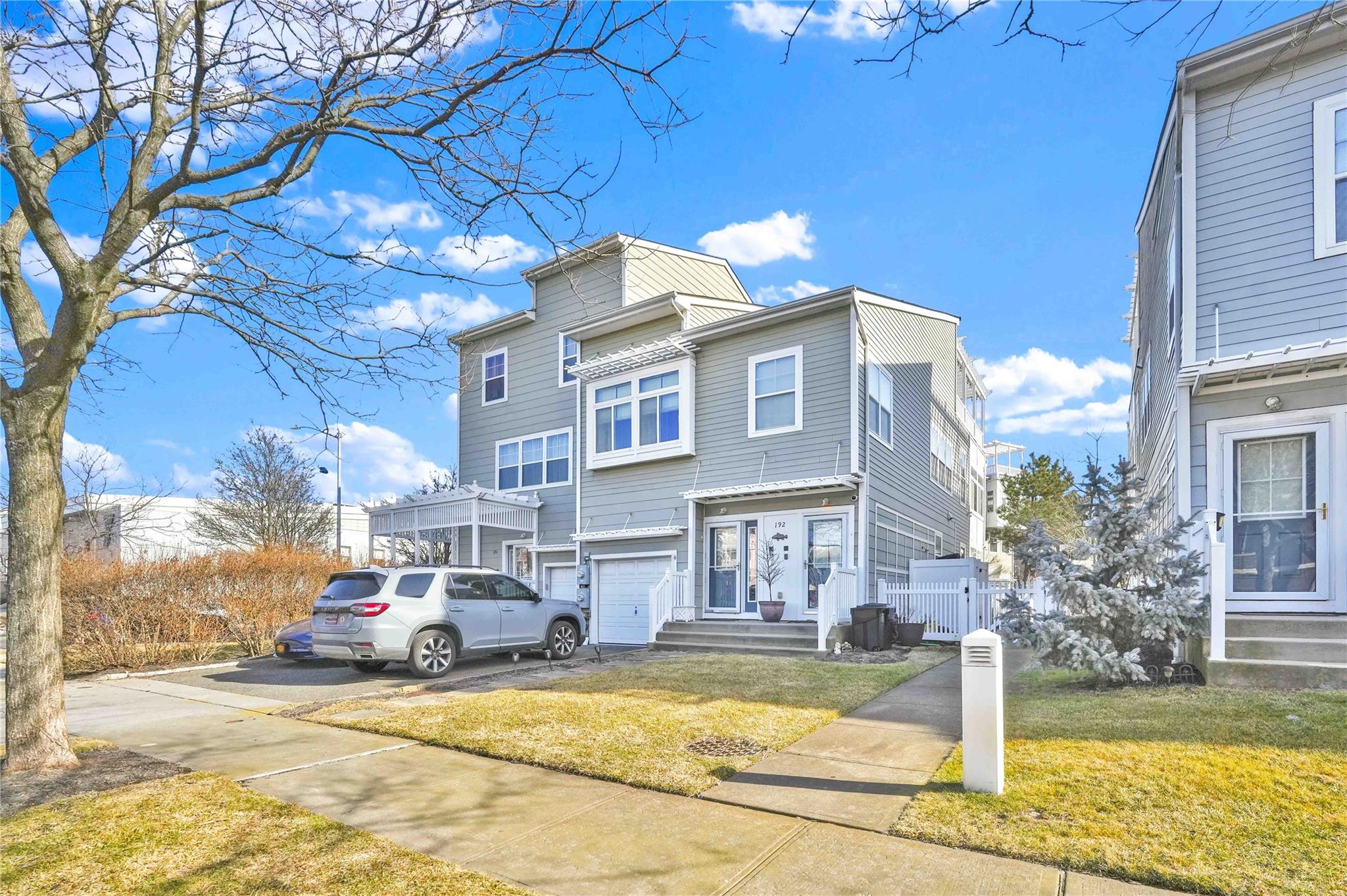 192 Beach 74th Street, Arverne, NY 11692